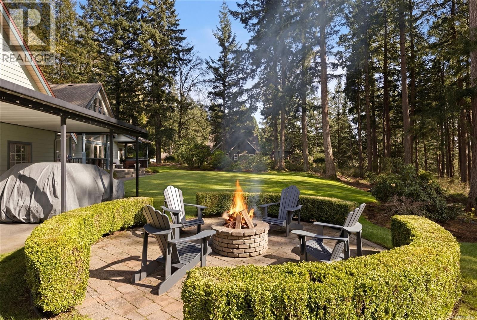 1228 Garden Gate Dr, Central Saanich