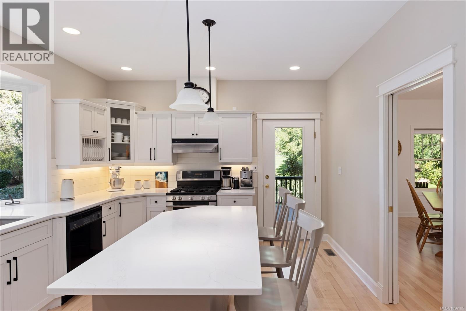 1228 Garden Gate Dr, Central Saanich