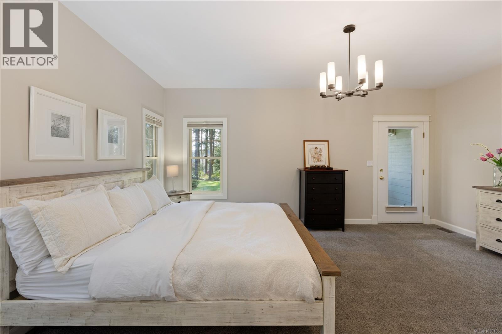 1228 Garden Gate Dr, Central Saanich