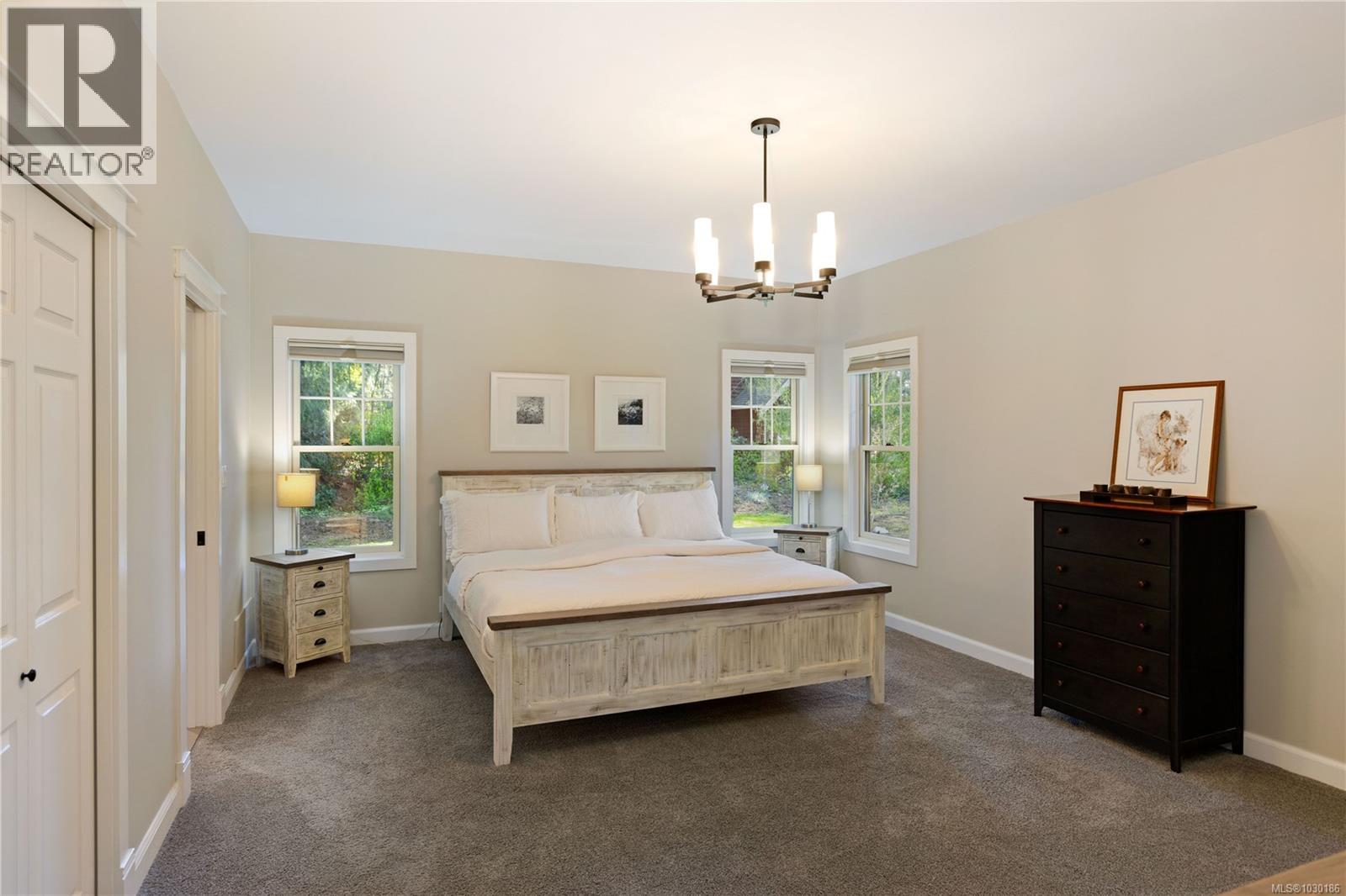 1228 Garden Gate Dr, Central Saanich