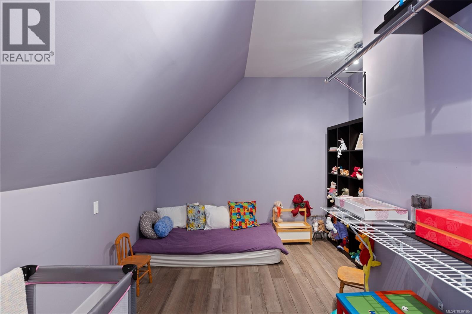 1228 Garden Gate Dr, Central Saanich