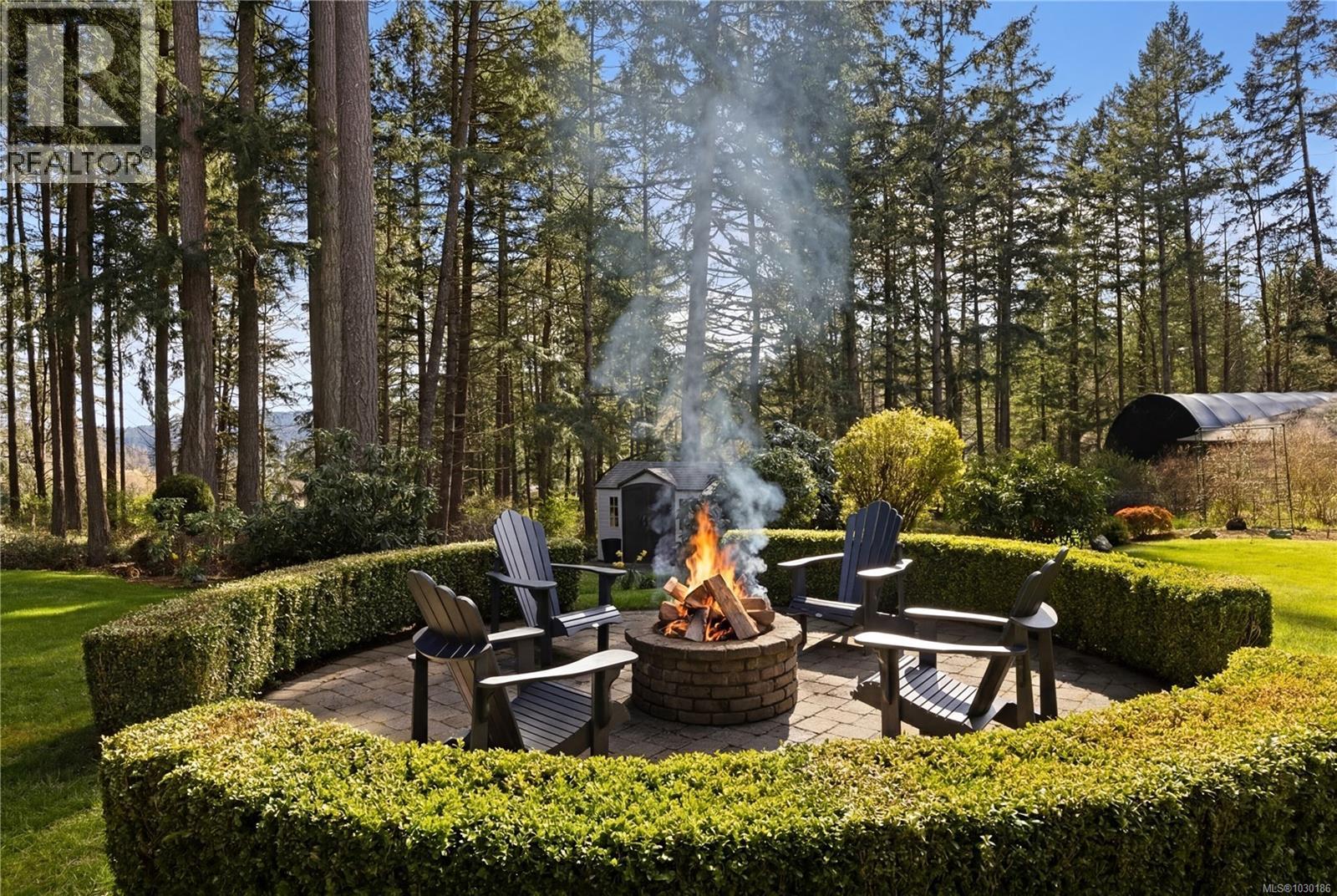 1228 Garden Gate Dr, Central Saanich