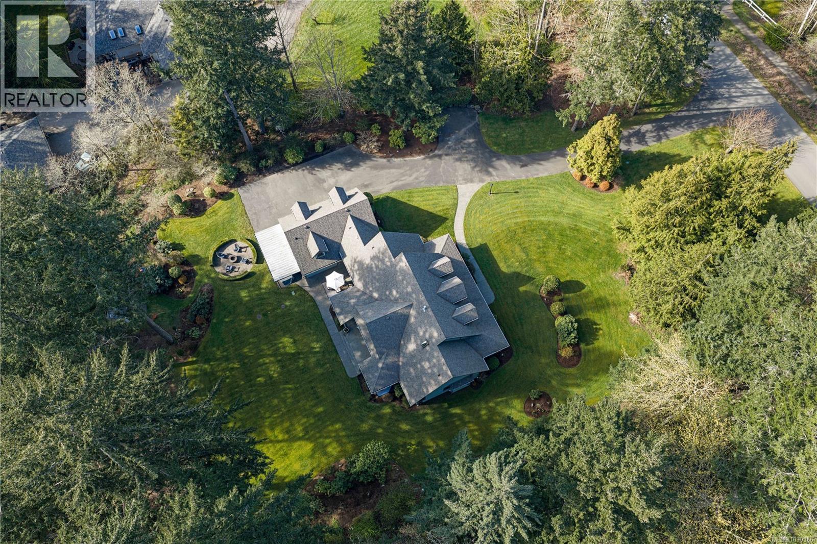 1228 Garden Gate Dr, Central Saanich