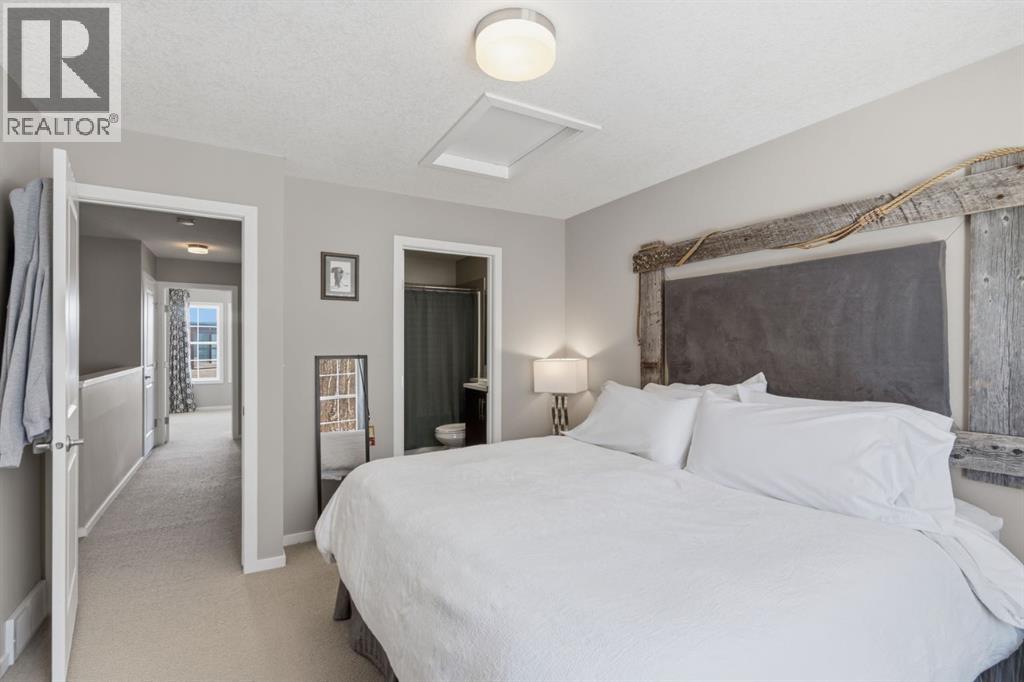 Single Family House for Sale in  Ascot Circle SW Aspen Woods Calgary 