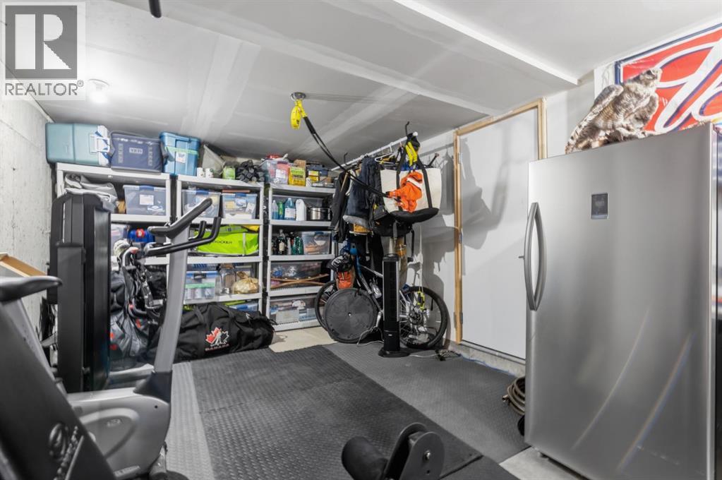 Single Family House for Sale in  Ascot Circle SW Aspen Woods Calgary 