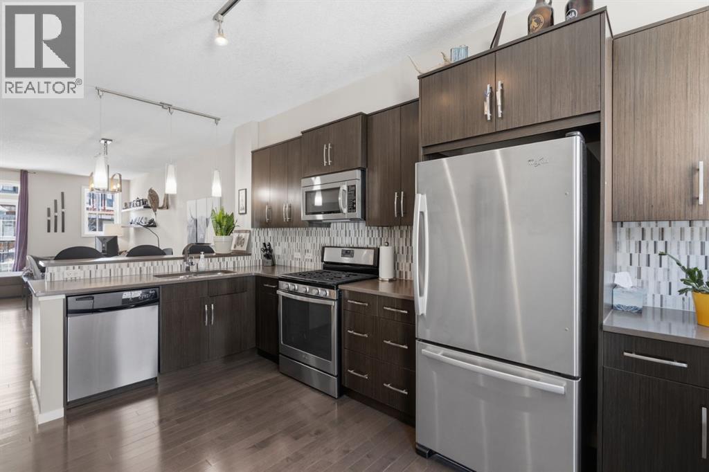 Single Family House for Sale in  Ascot Circle SW Aspen Woods Calgary 