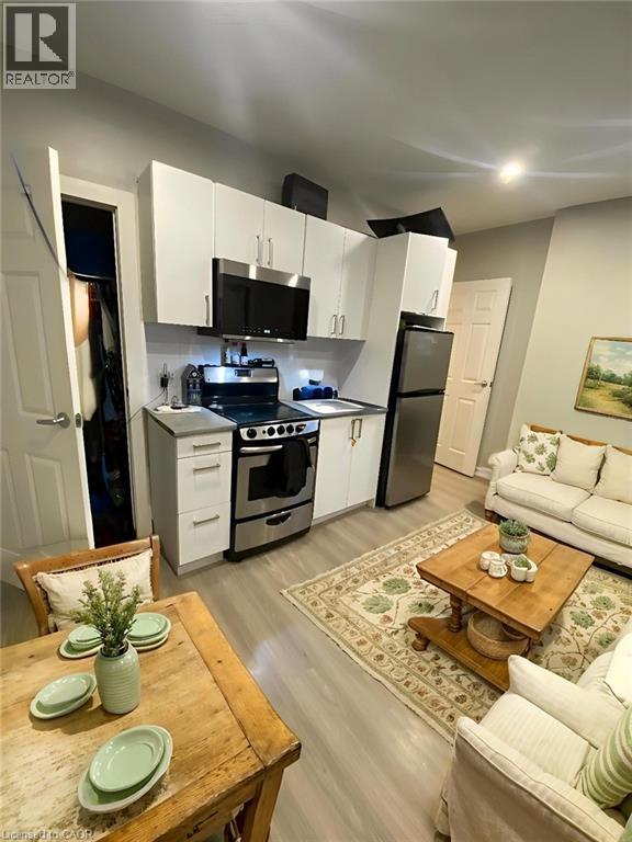 72 VICTORIA Avenue S Unit# 203