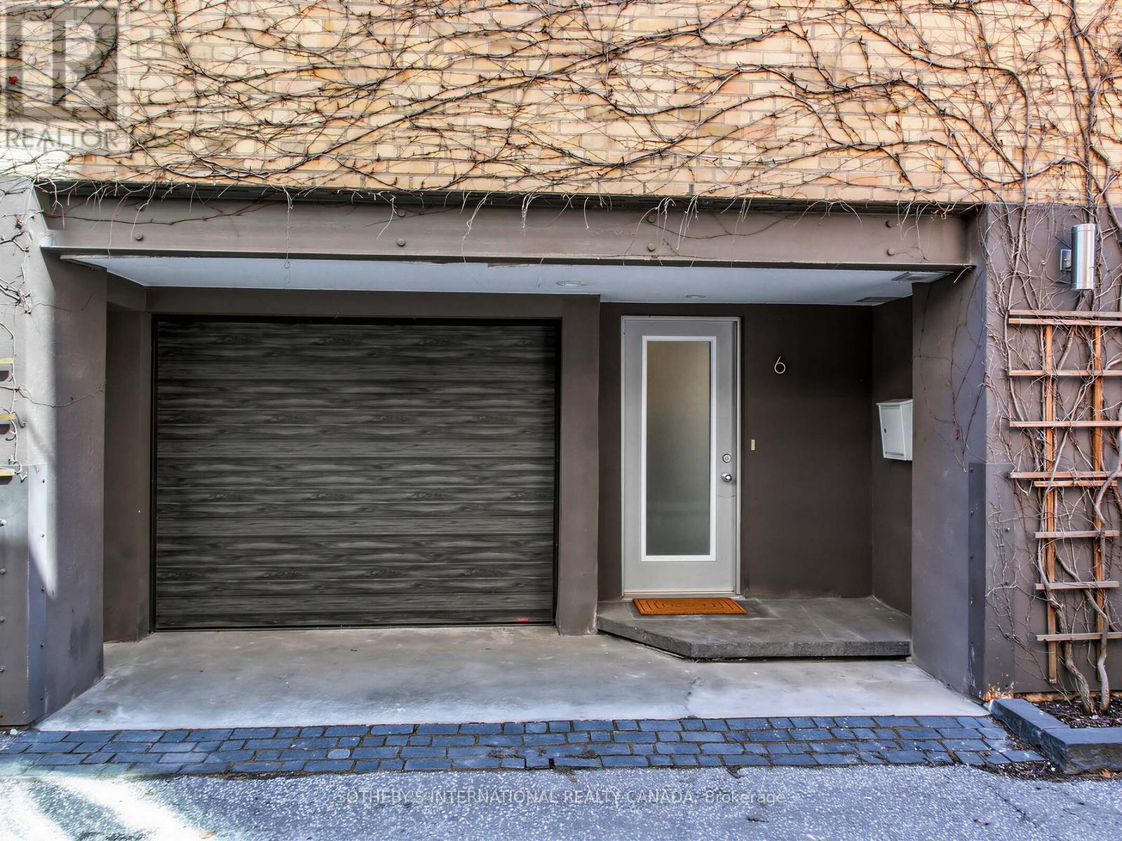 Built in Garage 1 Parking