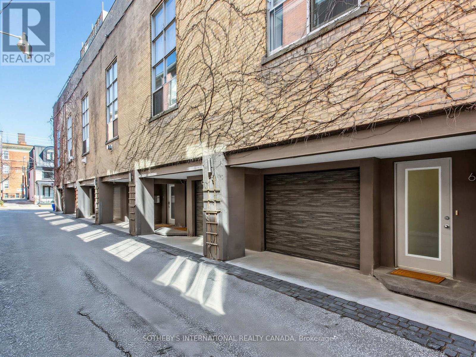 6 - 62 CLAREMONT STREET — photo 37