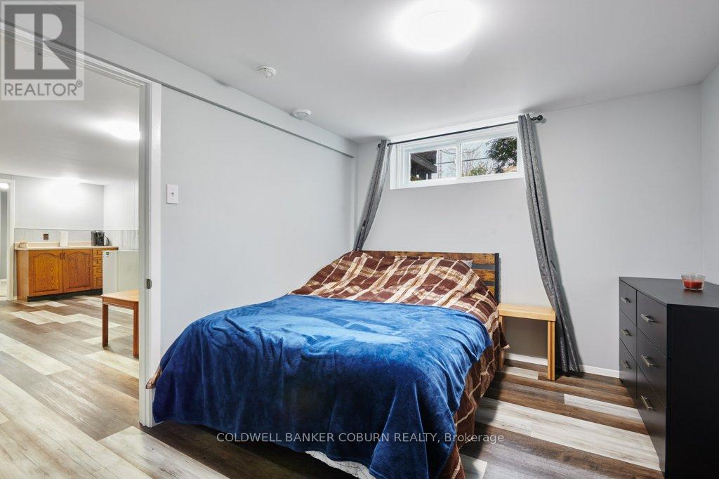56 MEIKLE STREET - 28