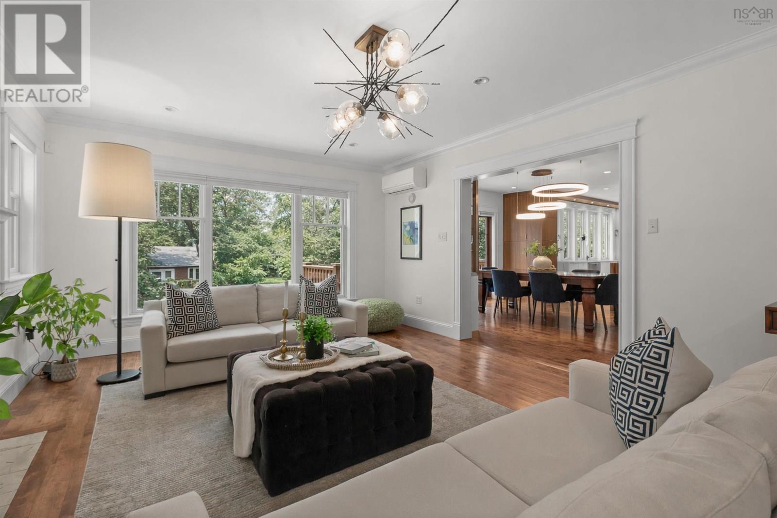 Property 20 of 50 of 824 Robie Street