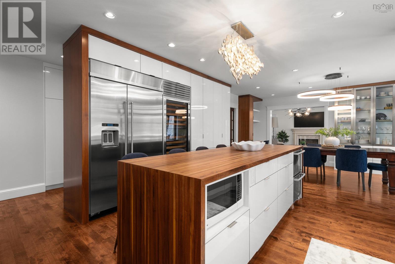 Property 35 of 50 of 824 Robie Street