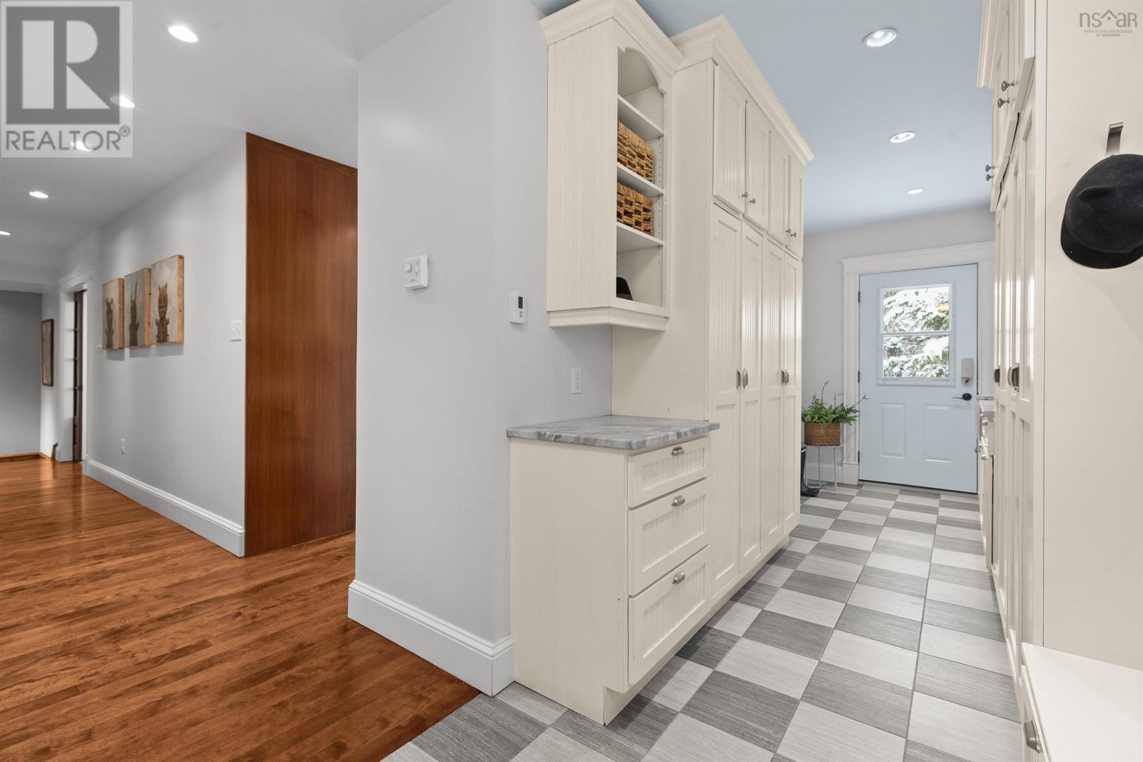 Property 37 of 50 of 824 Robie Street