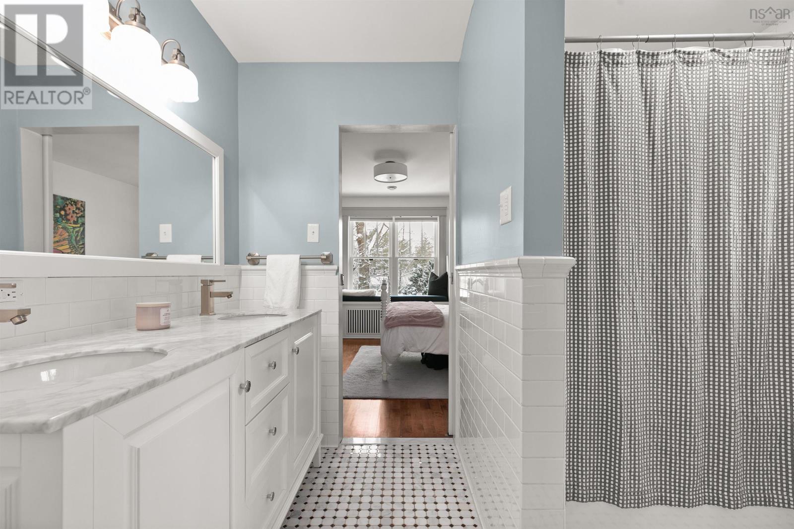 Property 3 of 50 of 824 Robie Street