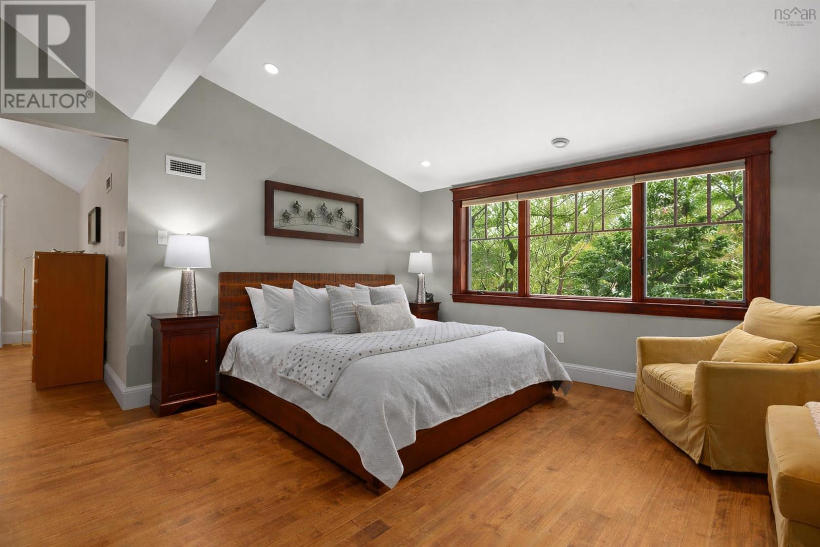 Property 30 of 50 of 824 Robie Street