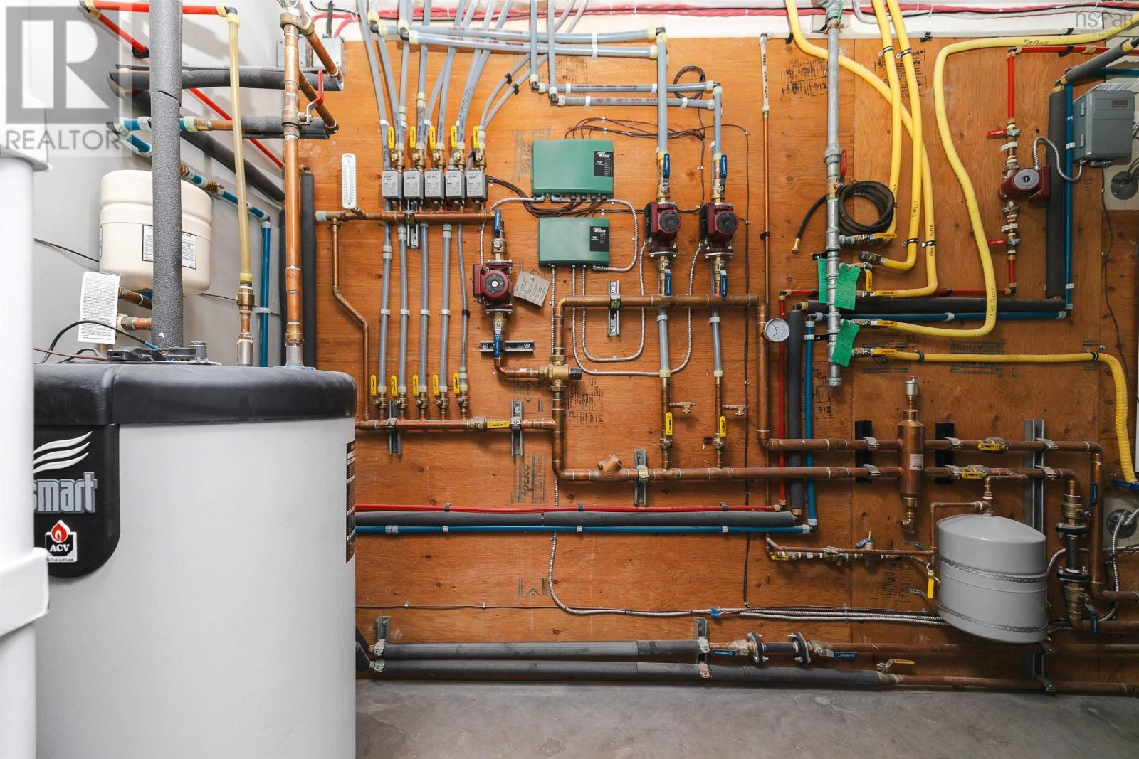 Property 13 of 50 of 824 Robie Street