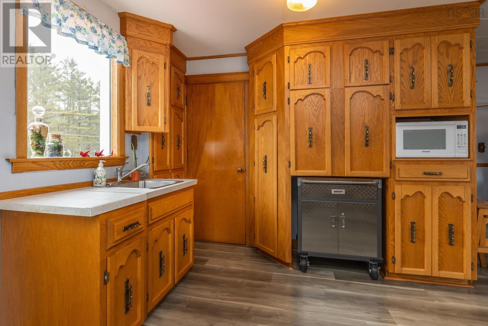 Property 2 of 45 of 3292 Highway 340