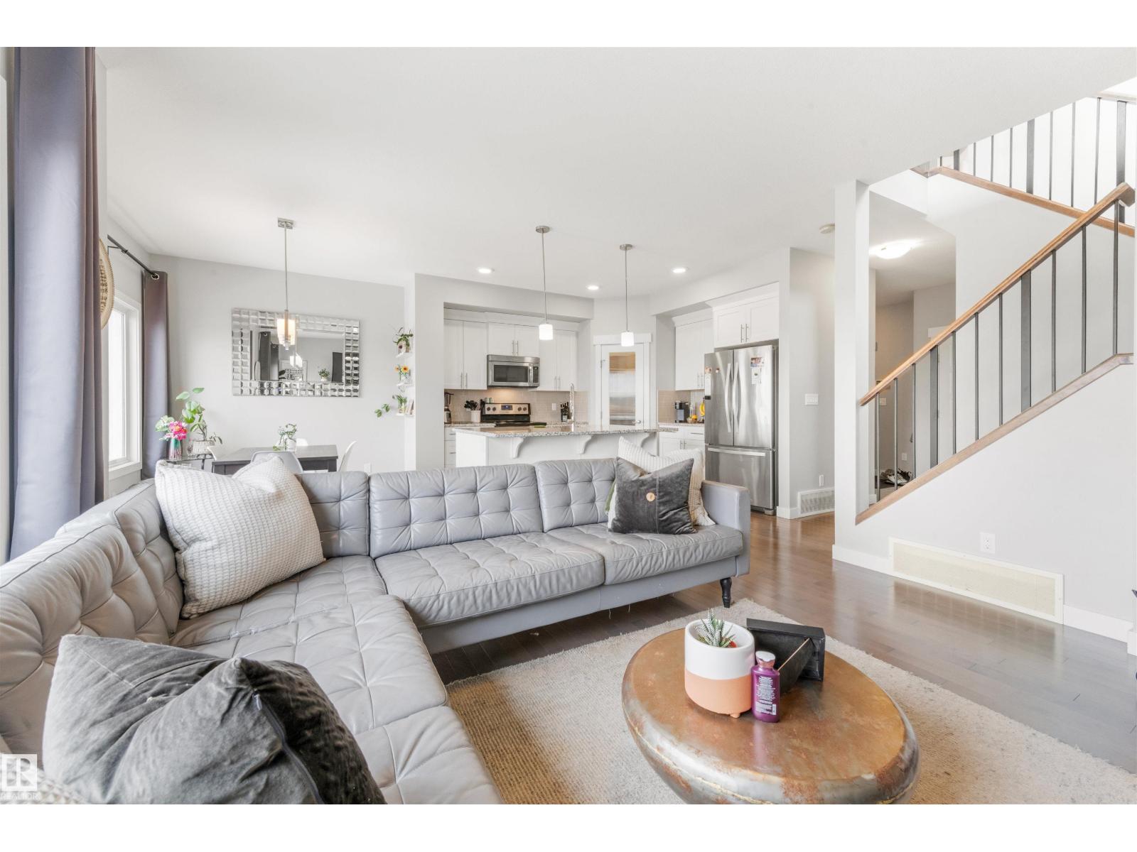 607 40 ST SW SW, Edmonton