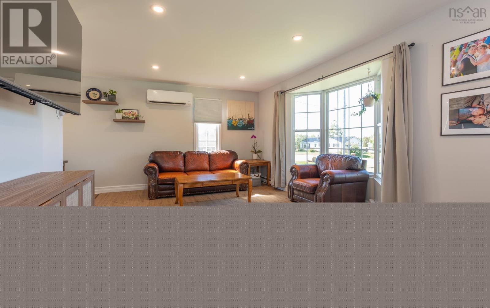 Property 21 of 34 of 309 Highway 330