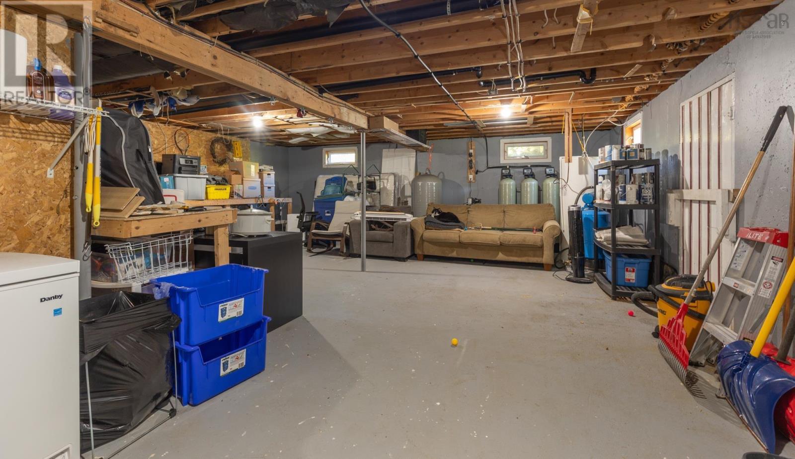 Property 10 of 34 of 309 Highway 330