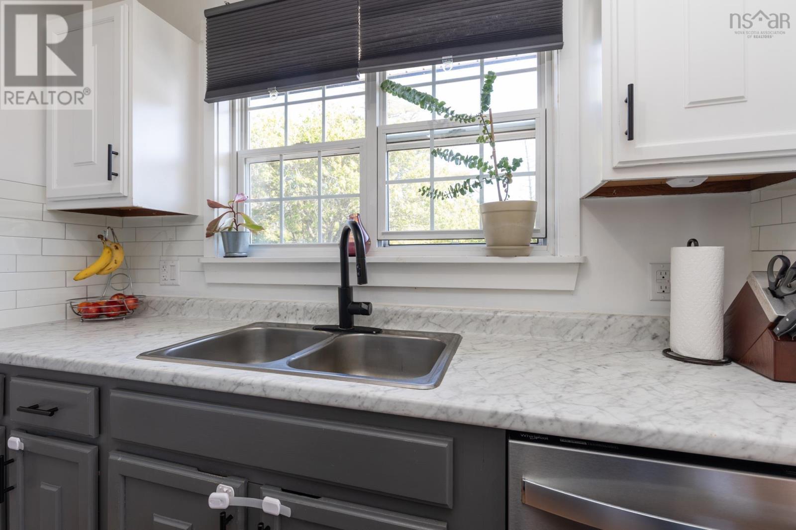 Property 13 of 34 of 309 Highway 330