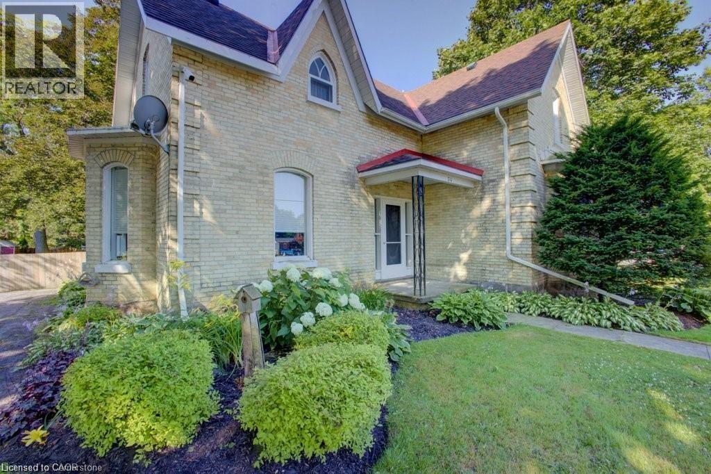 34 QUEEN Street W - 4