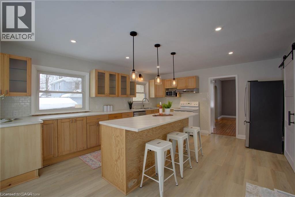 34 QUEEN Street W - 20
