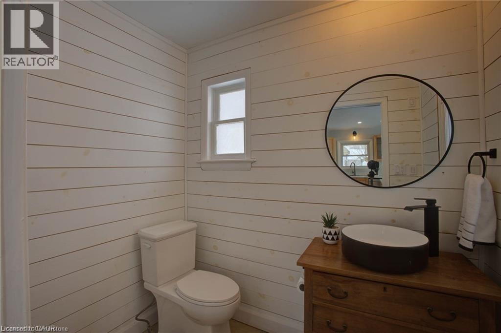 34 QUEEN Street W - 24