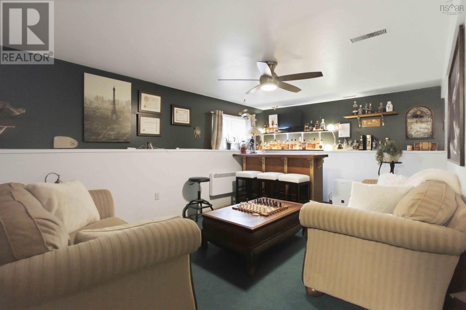 Property 20 of 48 of 66 Parkwood Drive