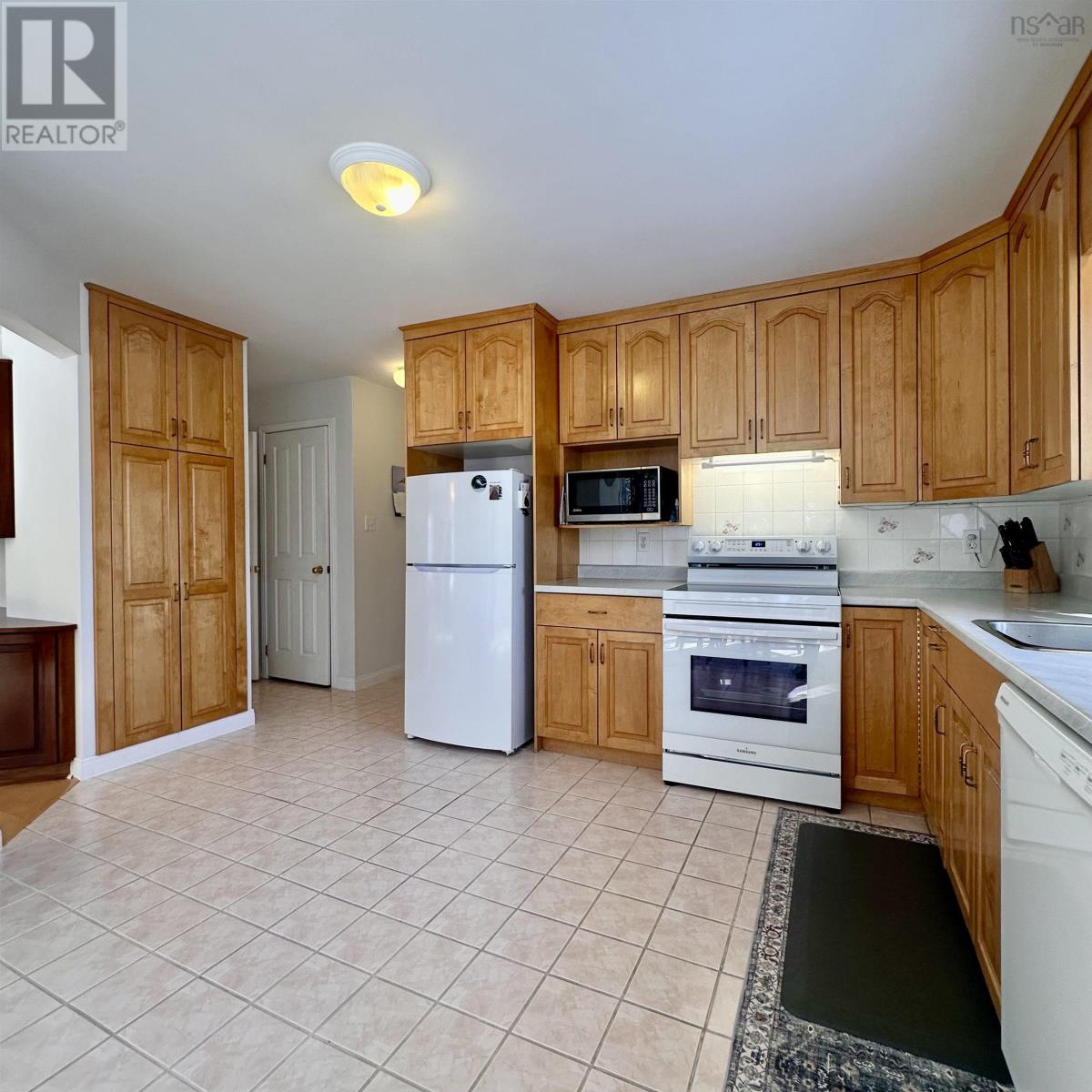 Property 11 of 41 of 33 Ritcey Court