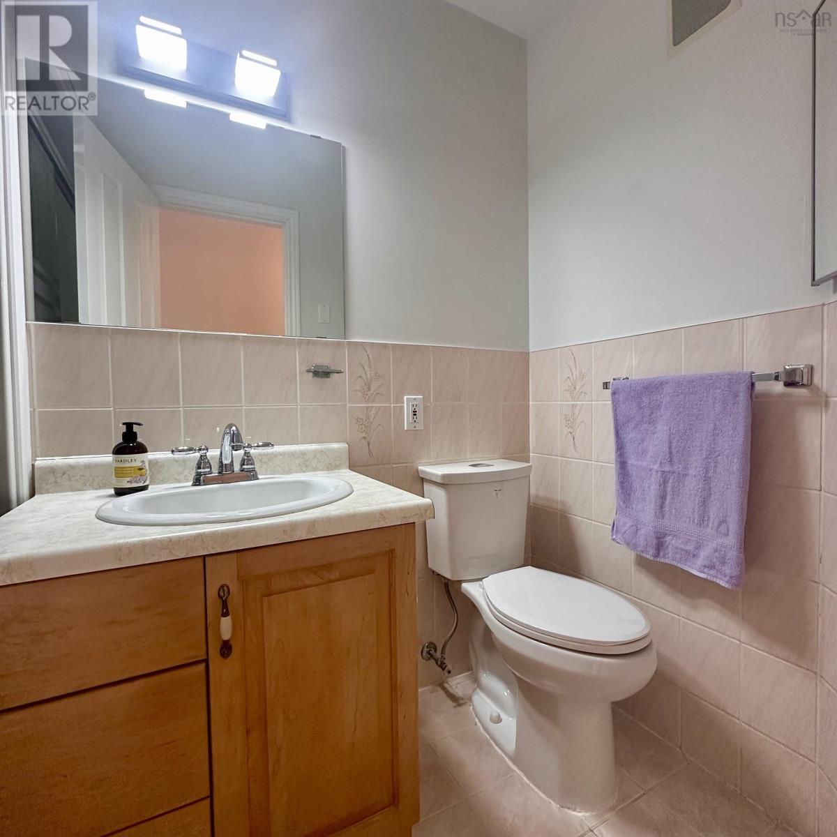 Property 17 of 41 of 33 Ritcey Court