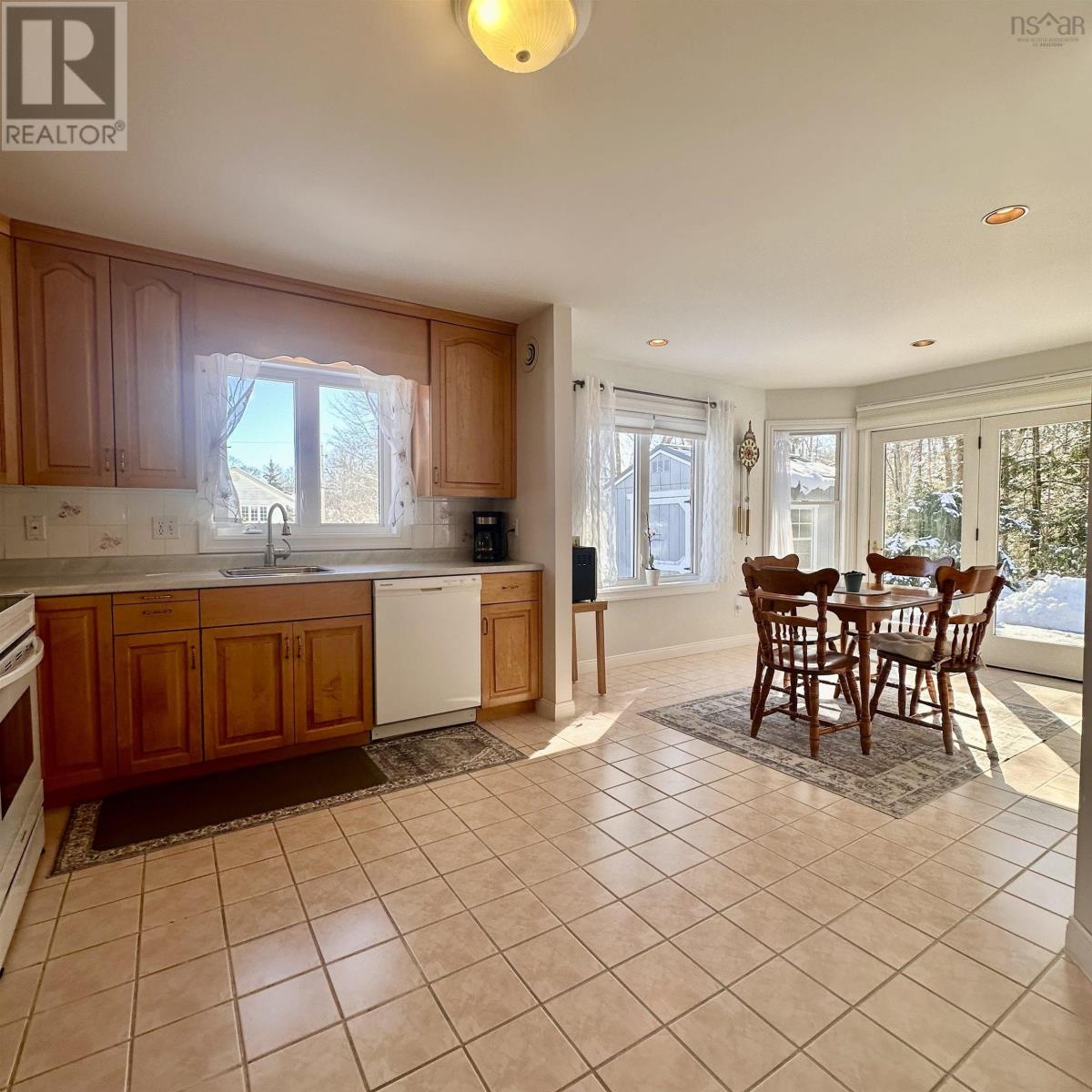 Property 27 of 41 of 33 Ritcey Court