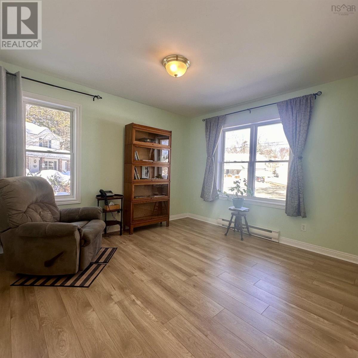 Property 5 of 41 of 33 Ritcey Court