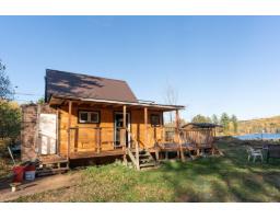 42 Ch. Du Lac-lawless, Litchfield, QC J0X1K0 Photo 12