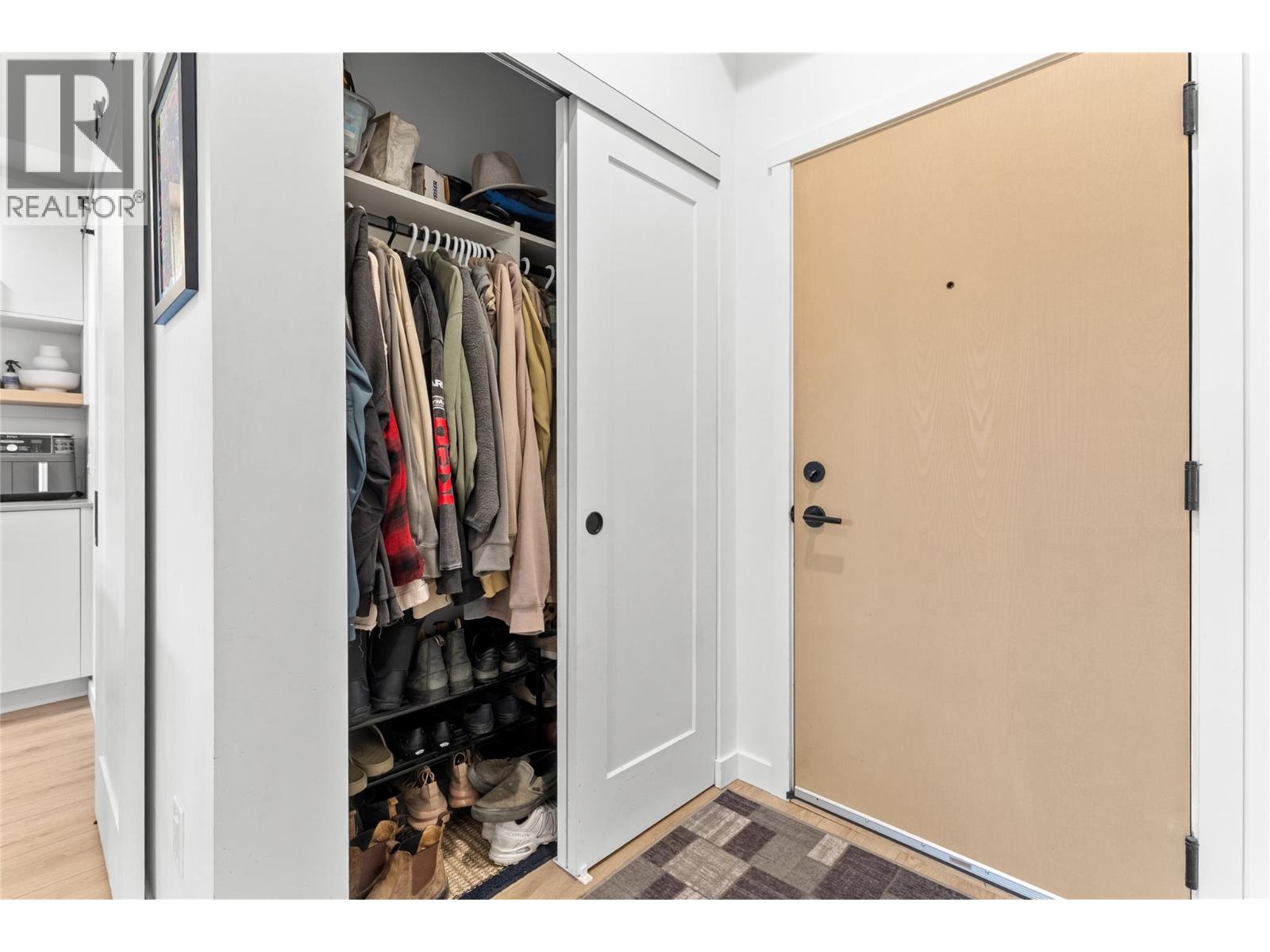 609 660 Cawston Avenue North, Kelowna