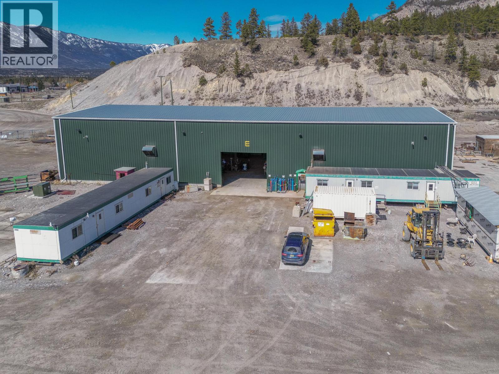  9100 Grainger Road, Canal Flats