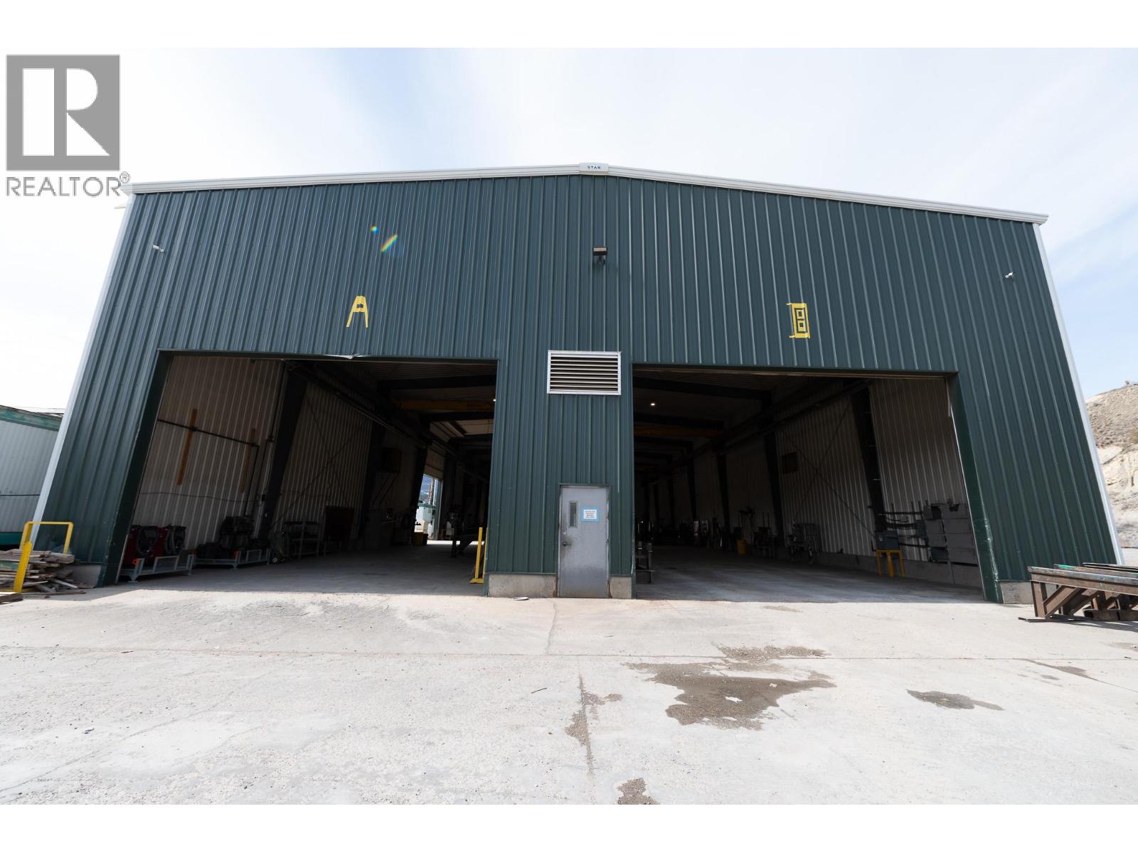  9100 Grainger Road, Canal Flats