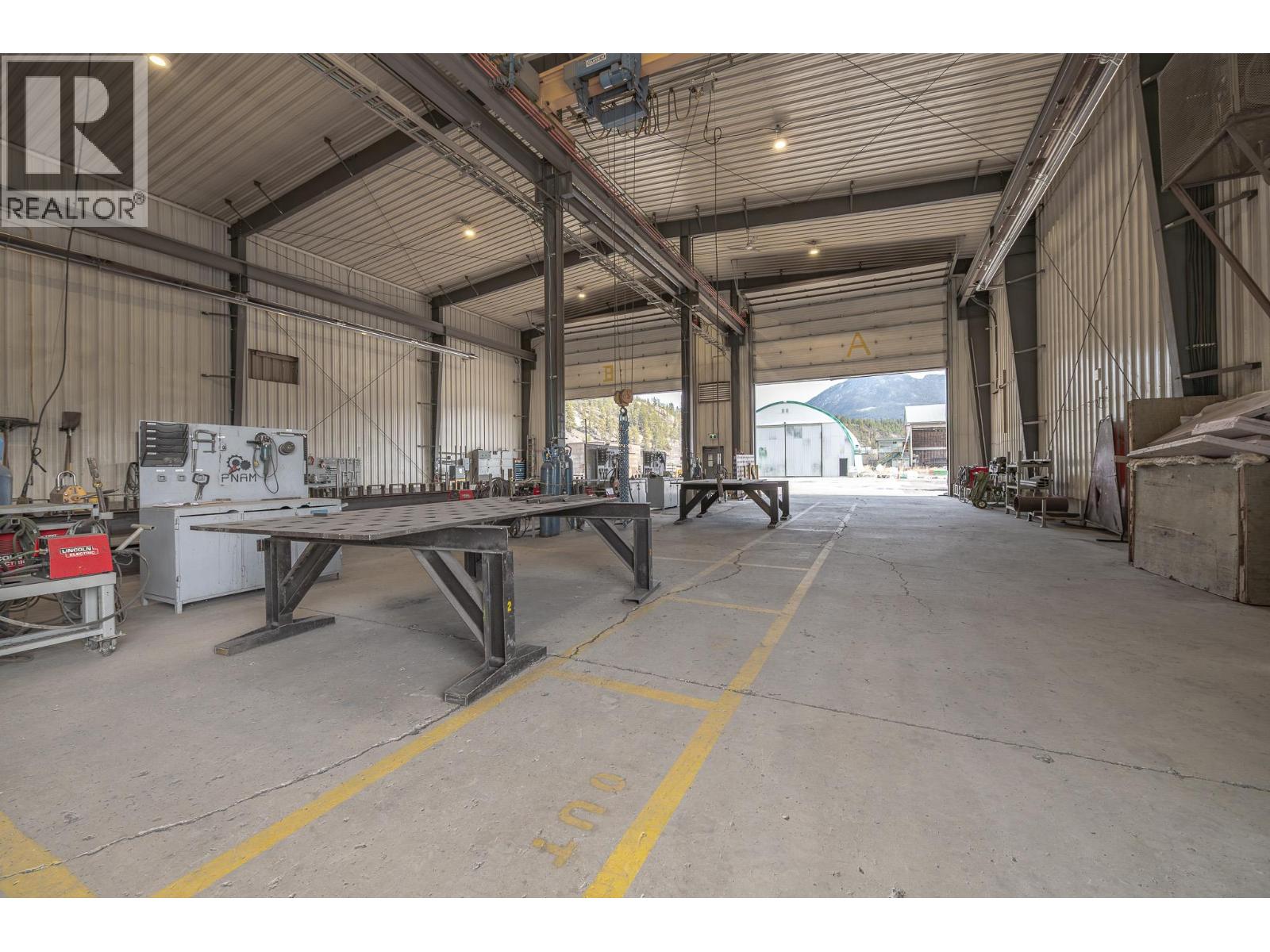  9100 Grainger Road, Canal Flats