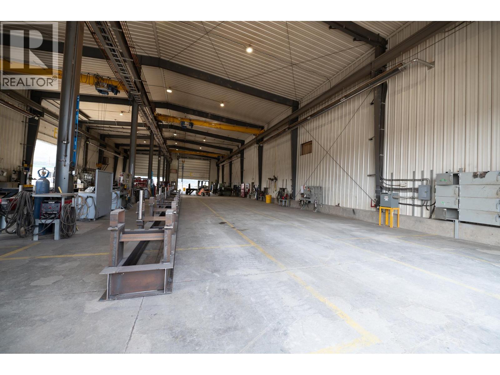  9100 Grainger Road, Canal Flats