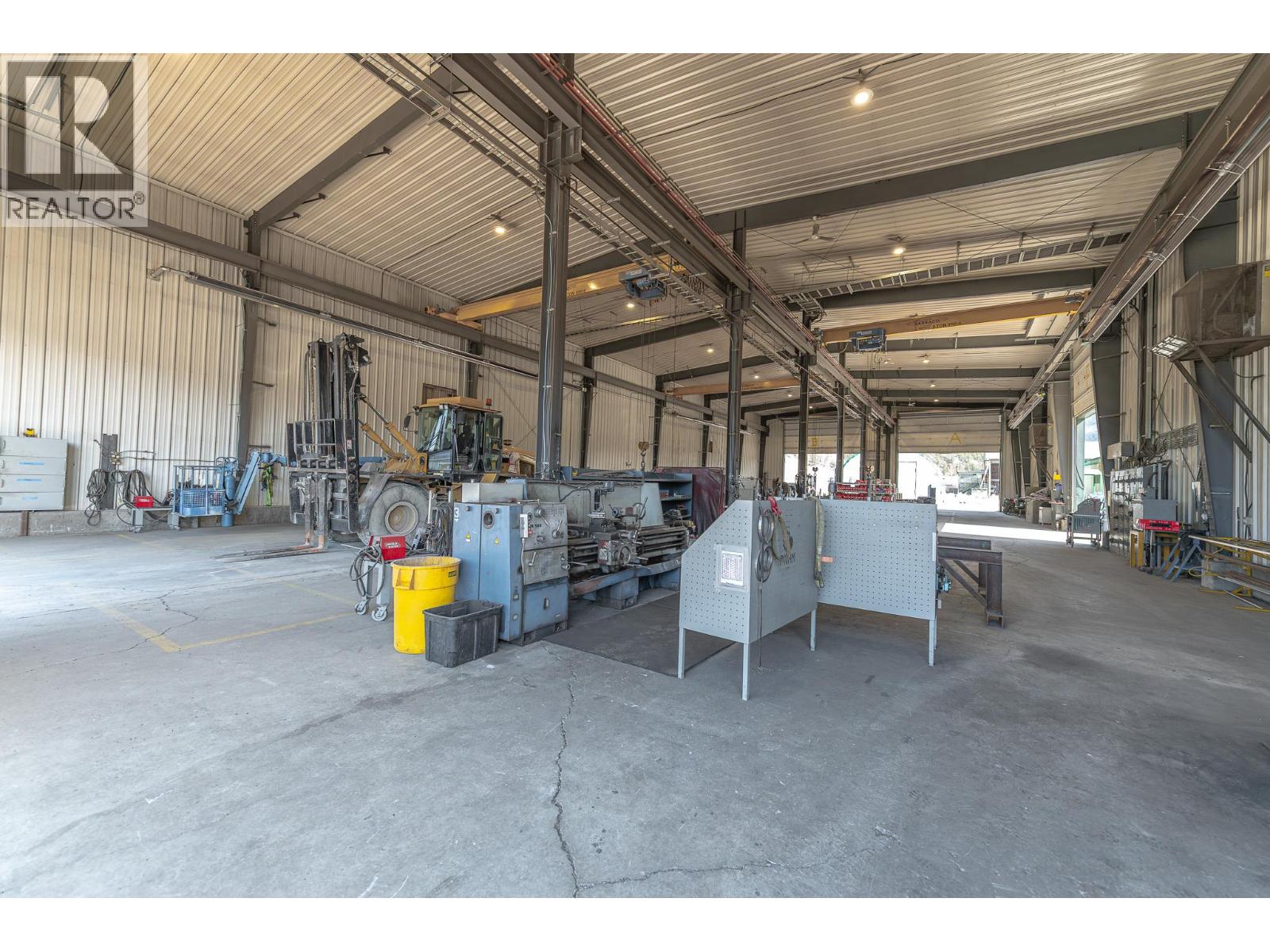  9100 Grainger Road, Canal Flats