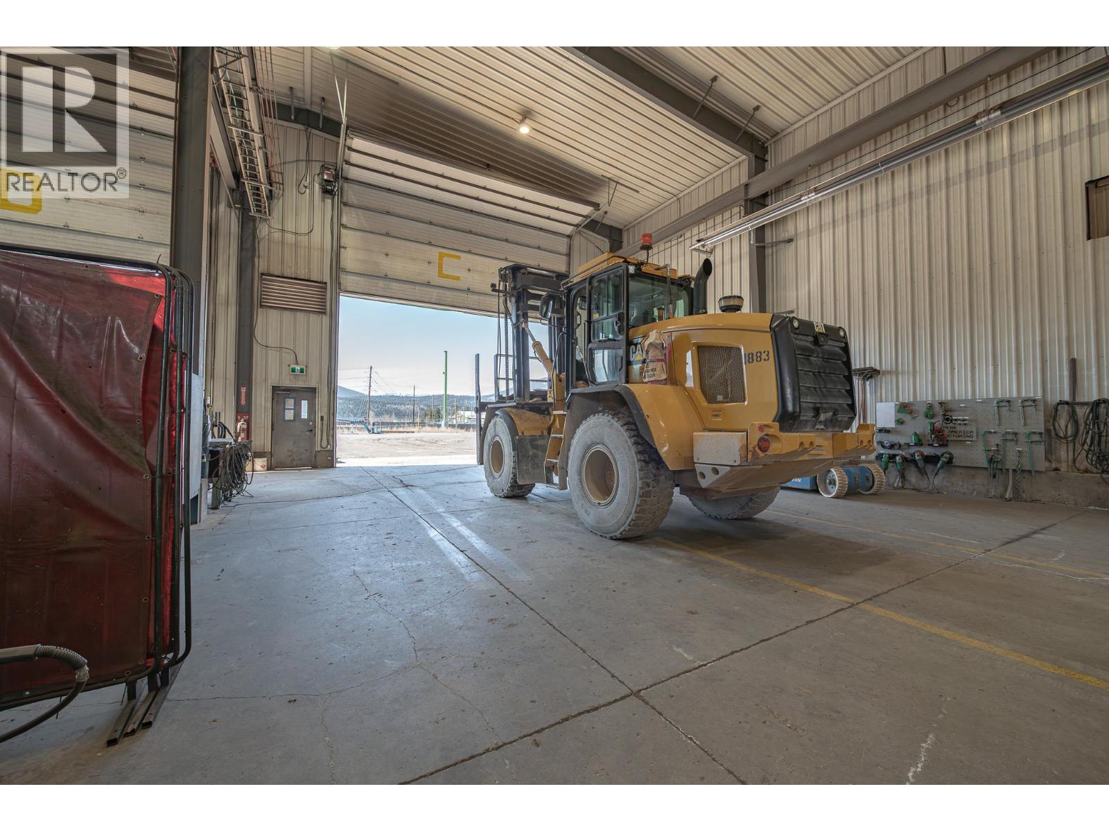  9100 Grainger Road, Canal Flats