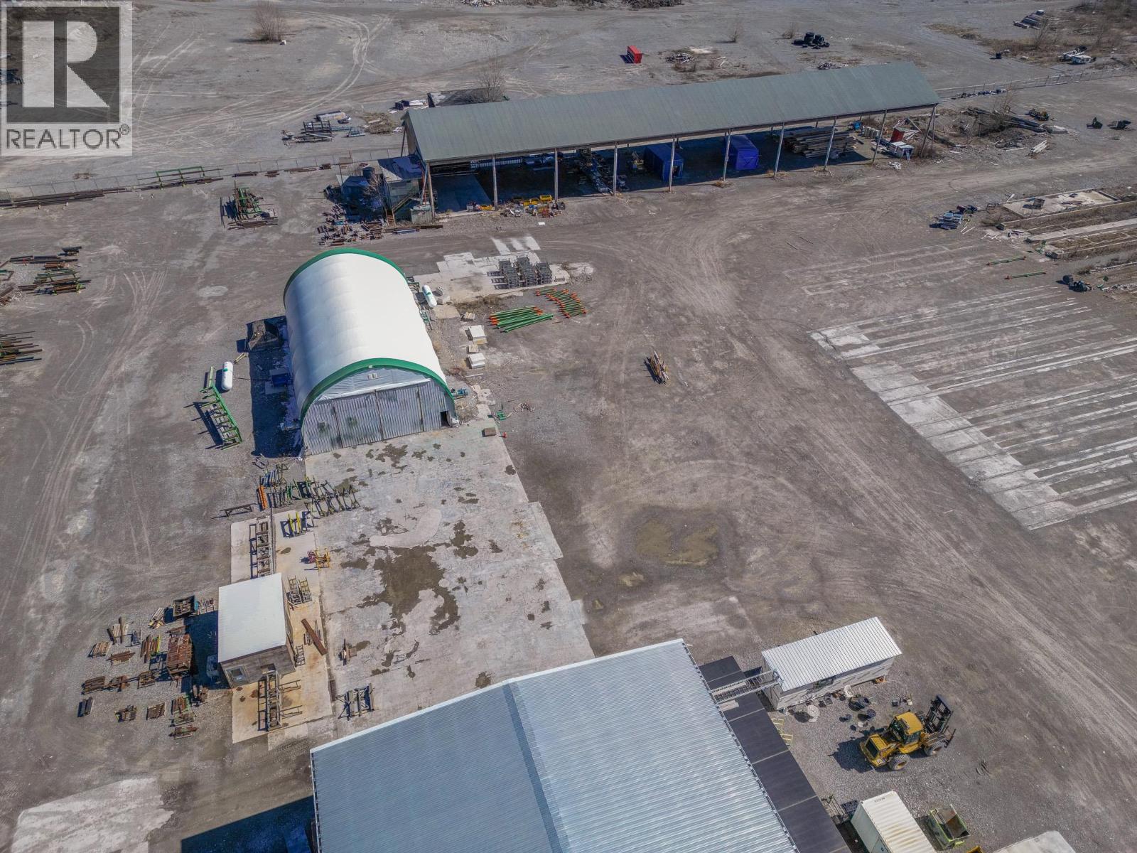  9100 Grainger Road, Canal Flats