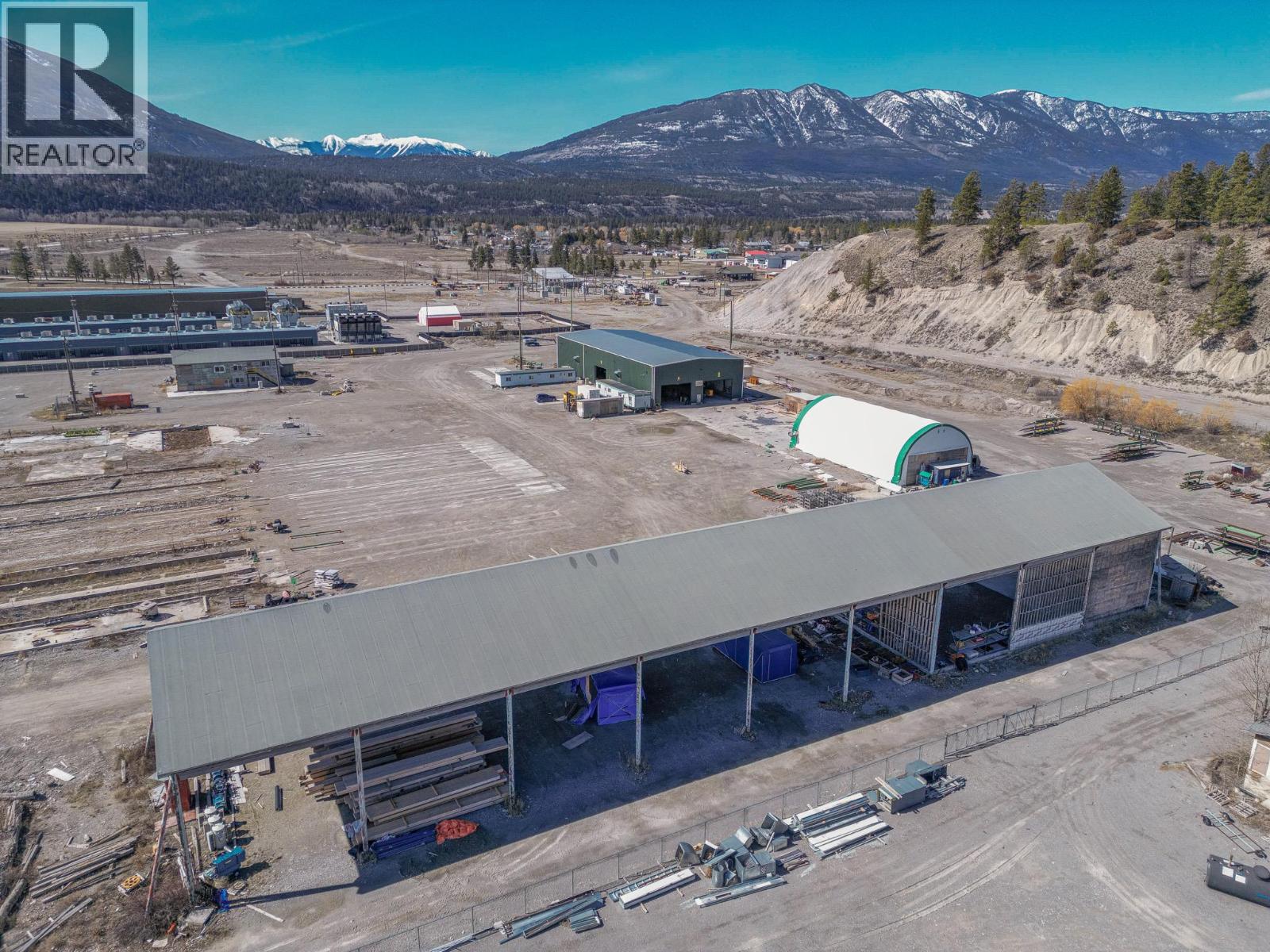  9100 Grainger Road, Canal Flats