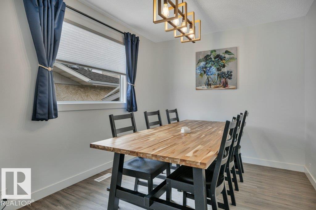 10721 33A AV NW, Edmonton