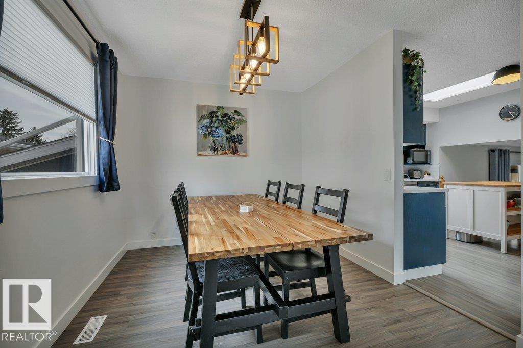 10721 33A AV NW, Edmonton