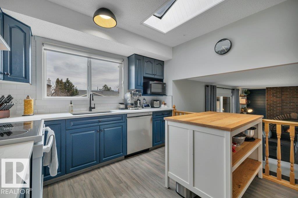 10721 33A AV NW, Edmonton