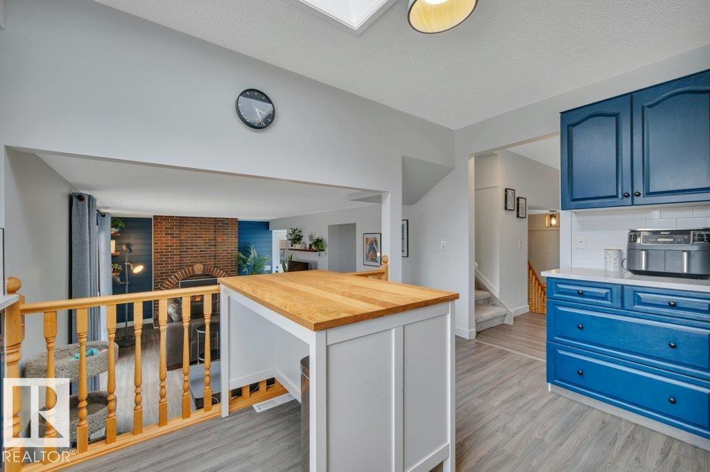 10721 33A AV NW, Edmonton