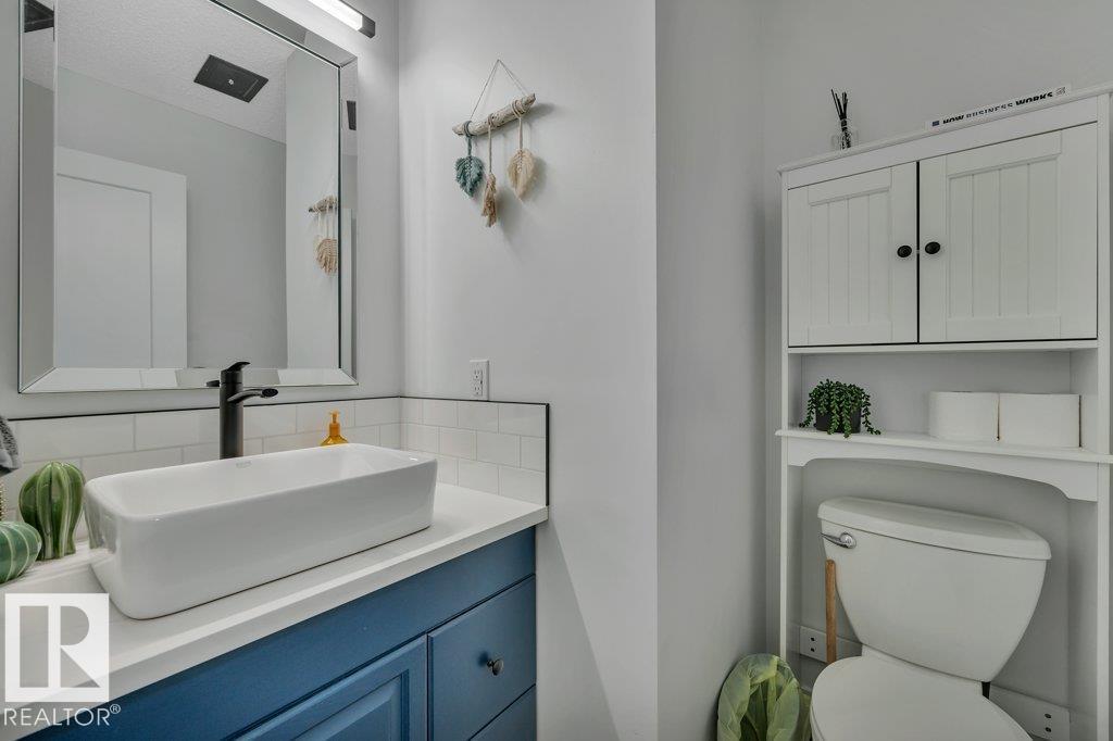 10721 33A AV NW, Edmonton