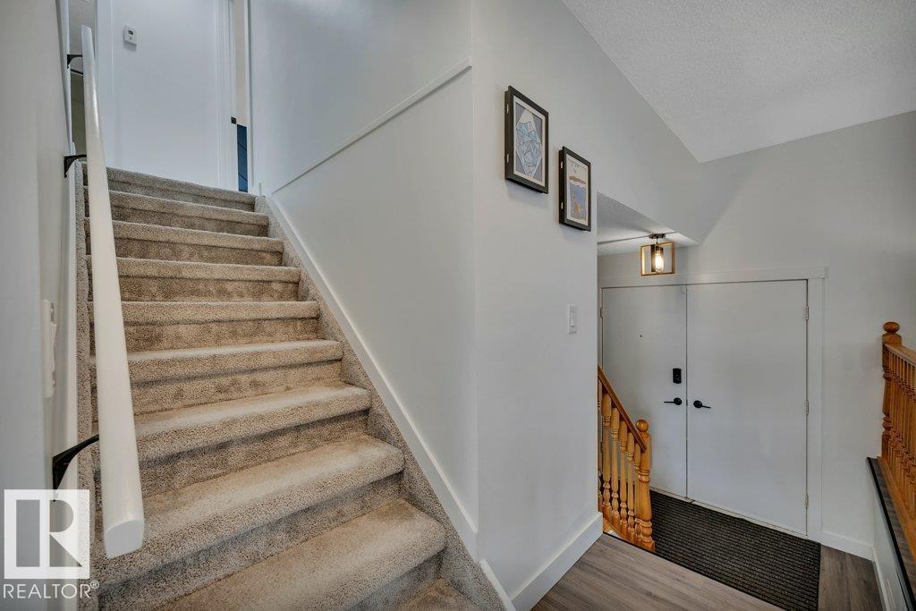 10721 33A AV NW, Edmonton