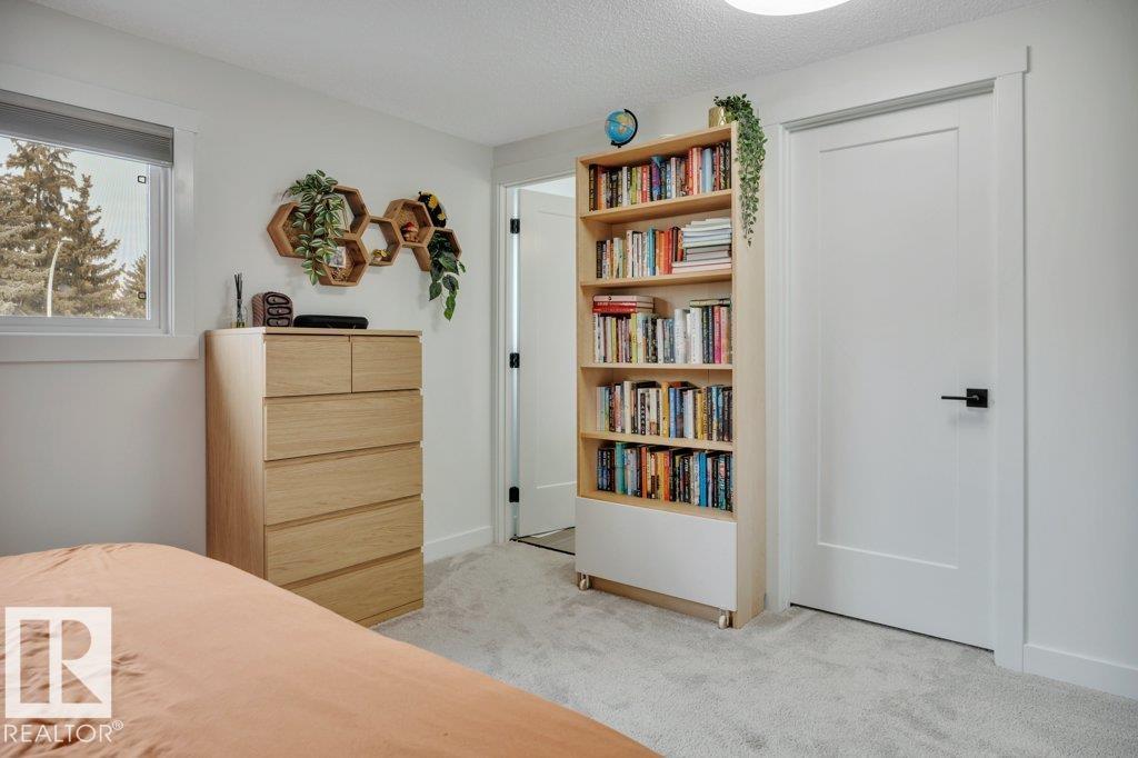 10721 33A AV NW, Edmonton